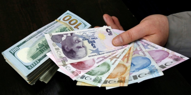'Döviz' düzenlemesinin daha mürekkebi kurumadan fırsatçılar türedi