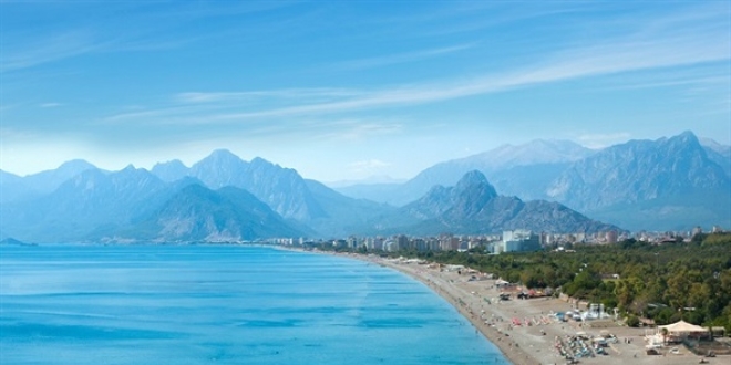 Antalya'da rekor tazeledi: Turist sayısı 10 milyonu aştı