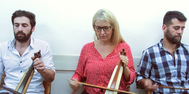 Türk kültürüne olan sevgisiyle Türkiye'ye yerleşti