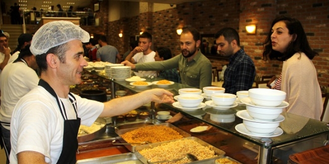 Çorbanın 1,5 liraya satıldığı lokantada zam yok