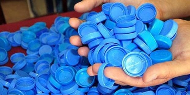 Dede torun 'mavi kapak' toplayarak 129 kalbe dokundu