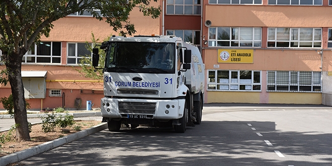 Çorum Belediyesi okullarda temizlik seferberliği başlattı