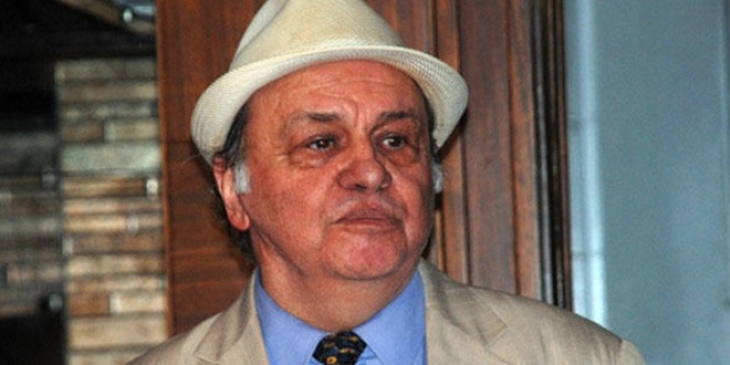 Usta oyuncu Ferdi Merter hayatını kaybetti