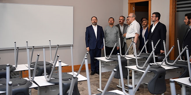Diyanet İşleri Başkanı Erbaş'tan üniversite ziyareti