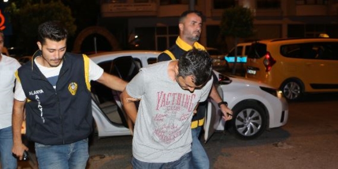 Milyonluk vurgun yapan müdür Antalya'ya getirildi