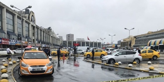 stanbul otogarnda silahl kavga: 2 yaral