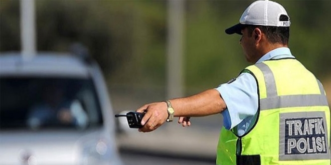 Trafiği tehlikeye düşürenlere 2.5 milyar lira ceza