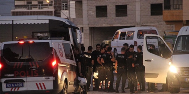 İki grup birbirine girdi: Ortalık savaş alanına döndü