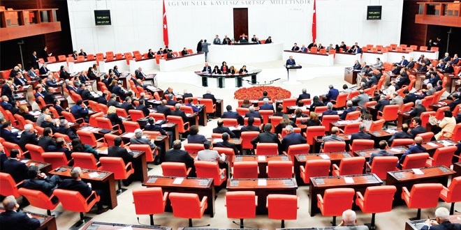 Yeni yasama yılı bugün başlıyor, ilk gündem tezkere