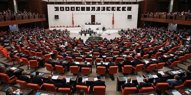 Yeni yasama yılı başladı