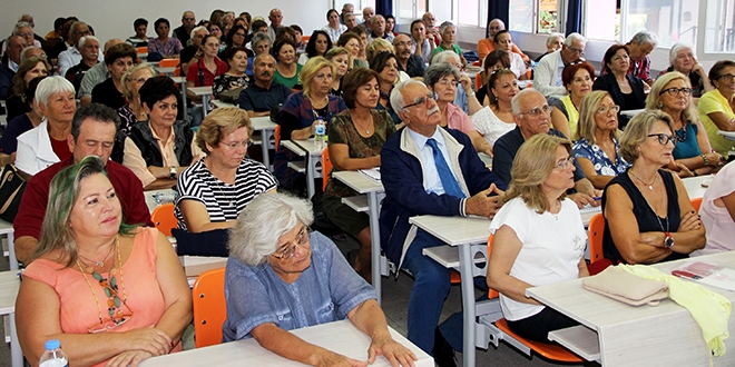 Bu üniversitede okuma şartı 60 yaş ve üzeri olmak