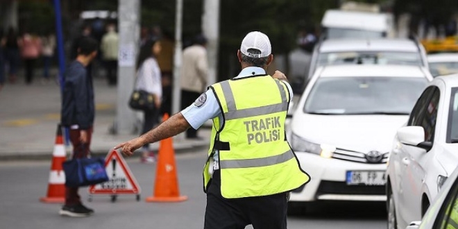 Emniyet trafiği havadan kontrol edecek