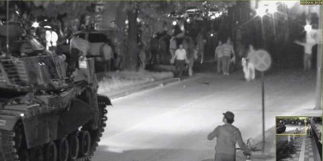 15 Temmuz'da Genelkurmay'da bulunan sanık darbeyi televizyondan öğrenmiş
