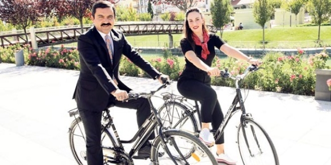 Belediye Başkanı: Benzin yakmıyoruz yağlarımızı yakıyoruz