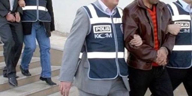 Malatya'da 2'si eski öğretmen, 7 kişi gözaltına alındı
