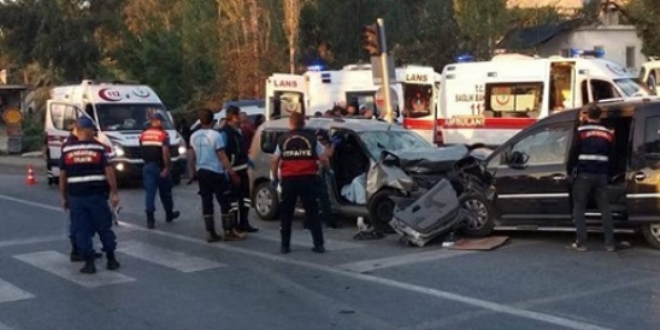Mersin'de feci kaza: 2 kardeş hayatını kaybetti