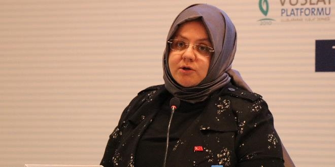 Bakan Selçuk: İslam dünyası merkez çekim kuvvetini kaybetti
