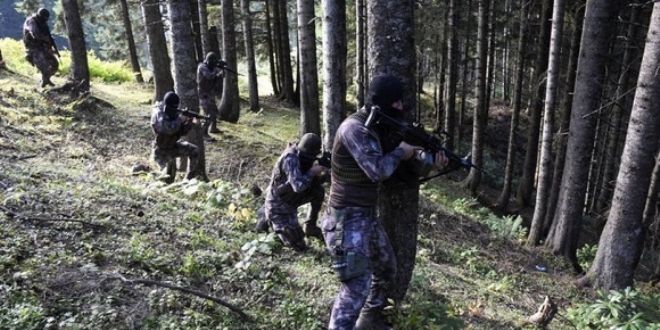 Karadeniz'de teröristleri etkisiz hale getiren time 300 bin lira ödül!