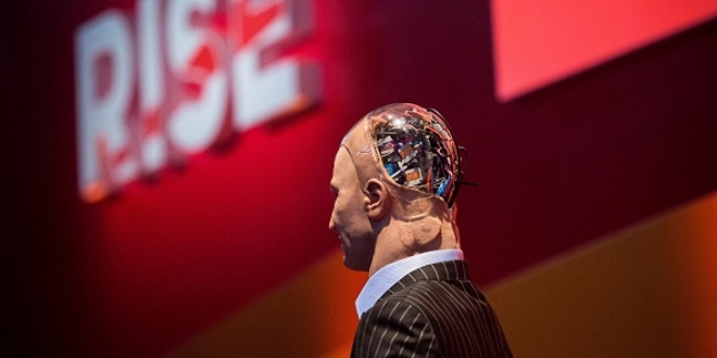 TBMM'ye robotlar İslamiyet'e uygun davransın başvurusu