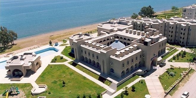 Denizcilik Fakültesini, kadın doğum uzmanı yönetecek