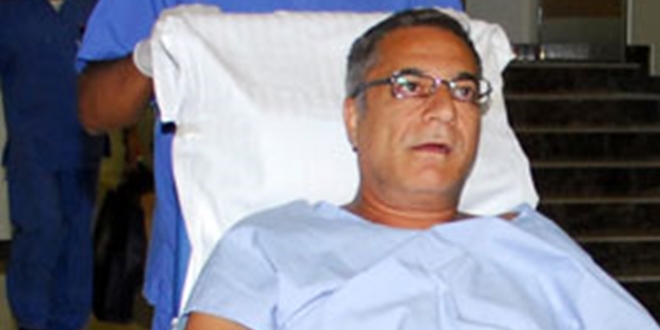 Ünlü oyuncu hastaneye kaldırıldı