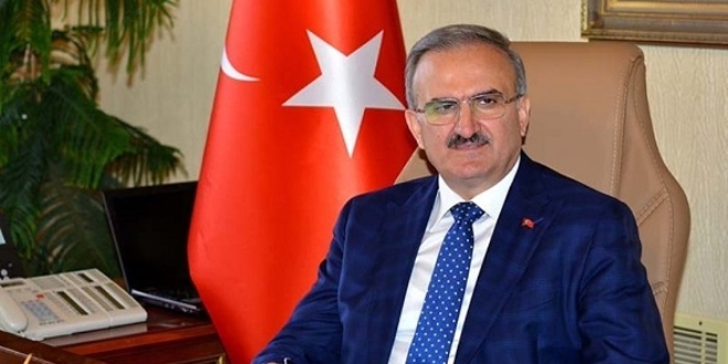 'Hala işyerinde kahvaltı yapan memur varsa şikayet edin'