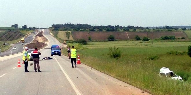 Çanakkale'de otomobil devrildi: 1 ölü