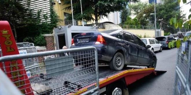 Konsolosluk önündeki plakasız araç yerine konuldu