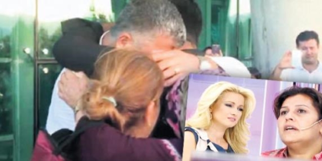 Kayıp fotoğraf ilanında kendini gördü, 21 yıldır görmediği ailesine kavuştu