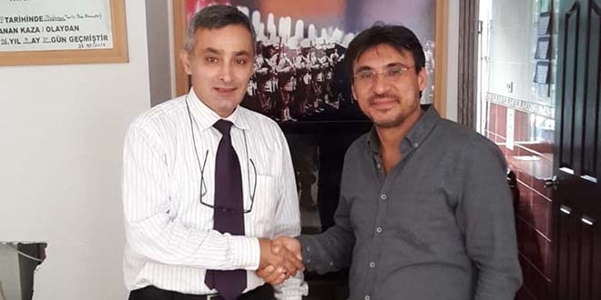 Bulduğu cüzdanı öğretmen olan sahibine teslim etti