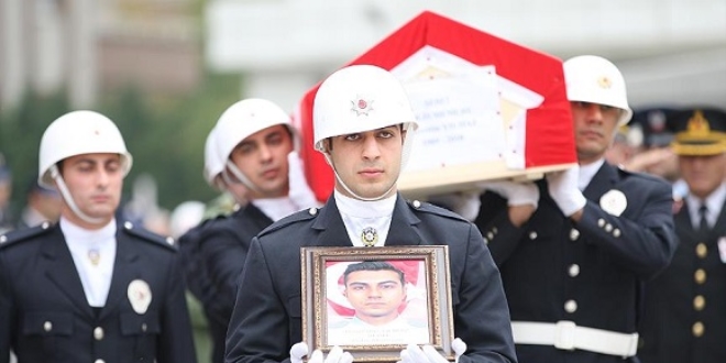 Şehit polis memuru için tören düzenlendi
