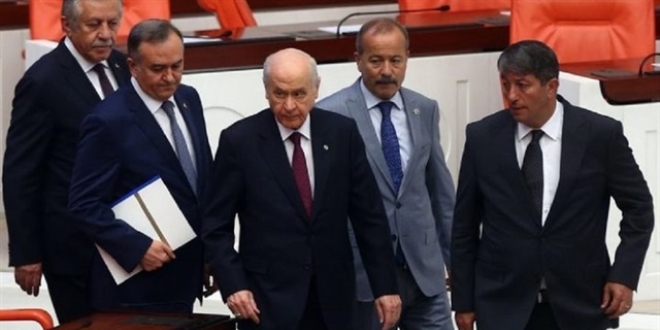MHP, 1 günde Ak Parti'ye karşı 3 hamle yaptı