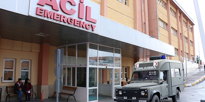 Şehit askerin cenazesi baba ocağına uğurlandı