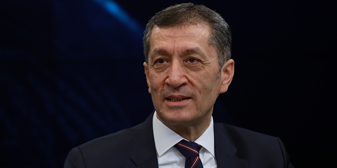 Bakan Selçuk: Öğretmenin şefkati, müfredattan üstündür