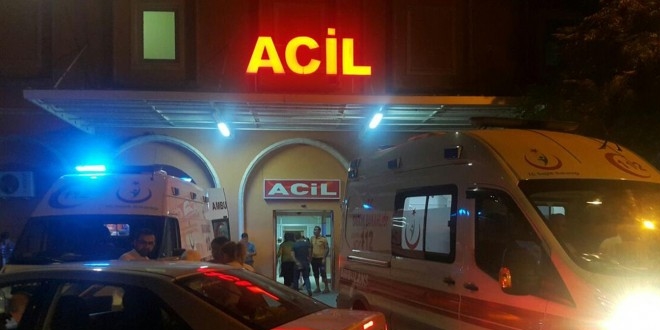 Diyarbakır'da yolcu otobüsü devrildi: 30 yaralı