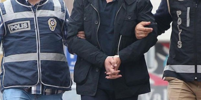 Adana'da terör örgütü PKK şüphelisi 2 kişi yakalandı