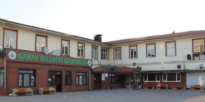 Belediye her sabah hoparlörden Andımız'ı dinletiyor