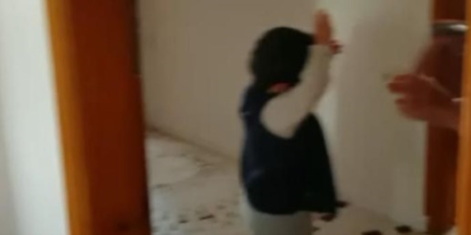 Çocuğu terlikle döven bakıcıya 7 yıl hapis