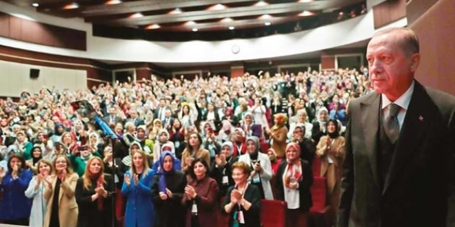 AK Parti'de kadın atağı