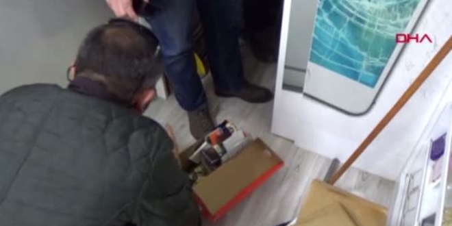 Polis'ten kaçabilmek için yurt dışından telsiz getirmişler