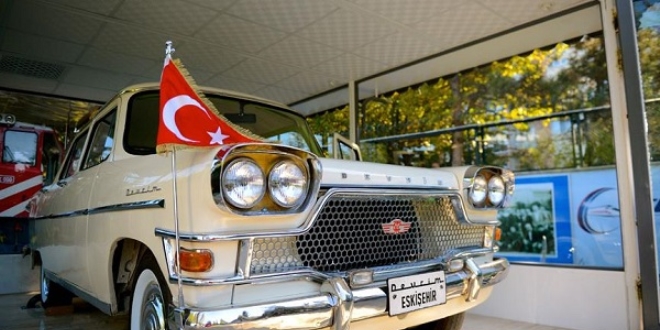 İlk milli ve yerli otomobil Devrim 57 yaşında