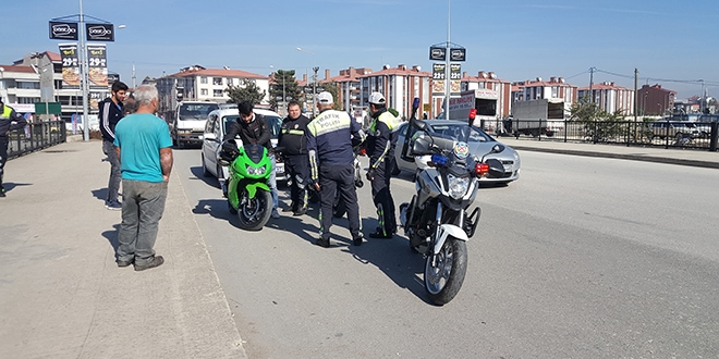 Polislerin abart egzoz mücadelesi devam ediyor