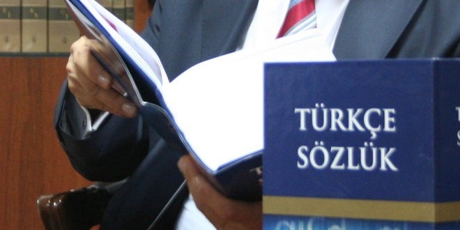 Oynak, taze, müsait, yollu TDK'da kalıyor