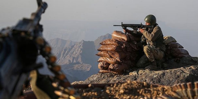 Hakkari'de 2 terrist, hava harekat sonucu etkisiz hale getirildi