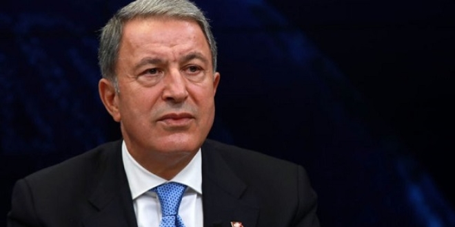Bakan Akar'dan Fırat'ın doğusuna operasyon mesajı