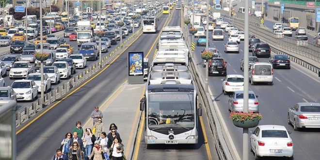 İBB'den 32 hatta ücretsiz aktarma hizmeti