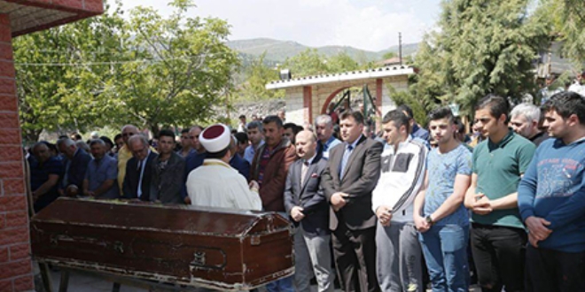 Hayatını kaybeden lise öğrencisi toprağa verildi