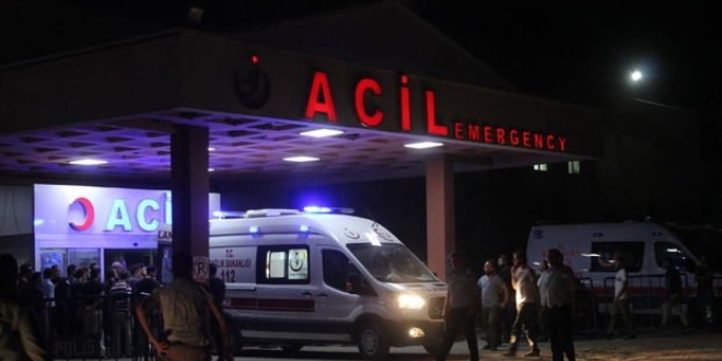 Nöbet tutan asker, kazara güvenlik korucusunu vurdu