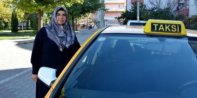Şaka ile şehrin 'şoför Nebahat'ı oldu