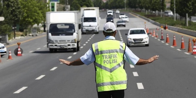 stanbul'da yarn bu yollar trafie kapal